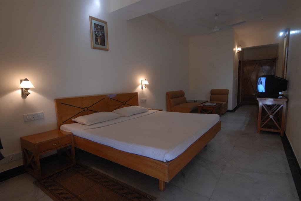 The Komfort Inn Chandigarh Bilik gambar