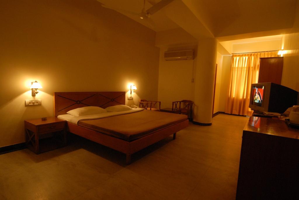 The Komfort Inn Chandigarh Bilik gambar
