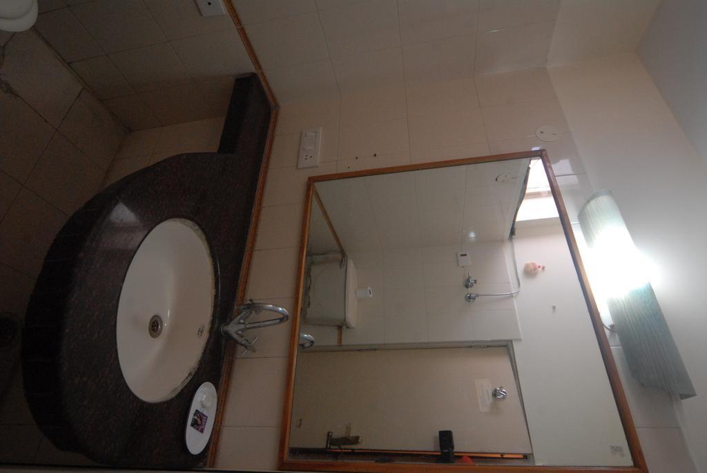 The Komfort Inn Chandigarh Bilik gambar