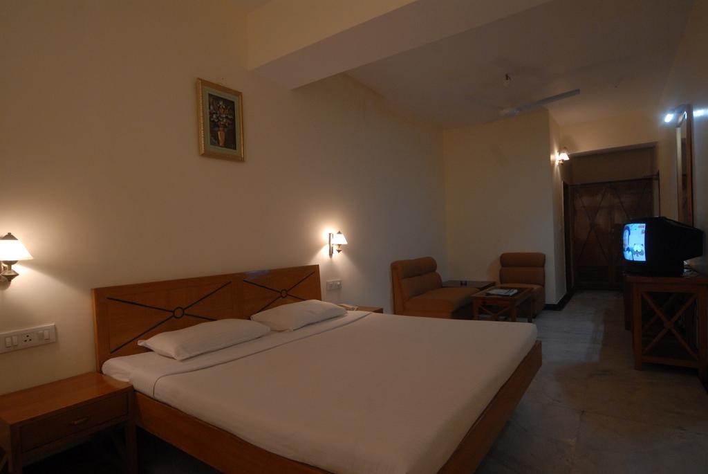 The Komfort Inn Chandigarh Bilik gambar